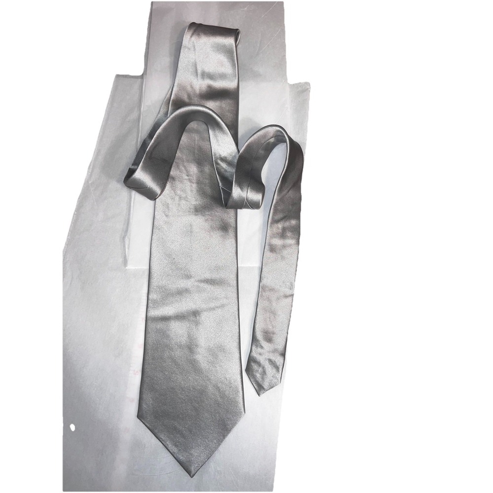 Regis Men's Silk‎ Satin Silver Traditional Wedding Event Formal Tie - Picture 6 of 7